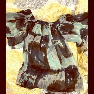 Forever 21 lose sheer top with tie at waist line